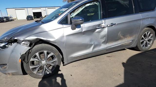Chrysler Pacifica 2017