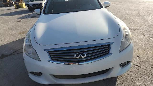 Infiniti G 2012