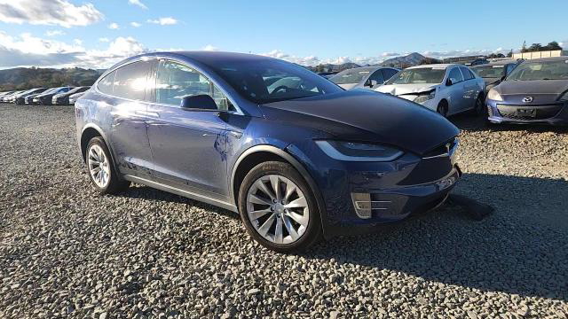 Tesla Model X 2018