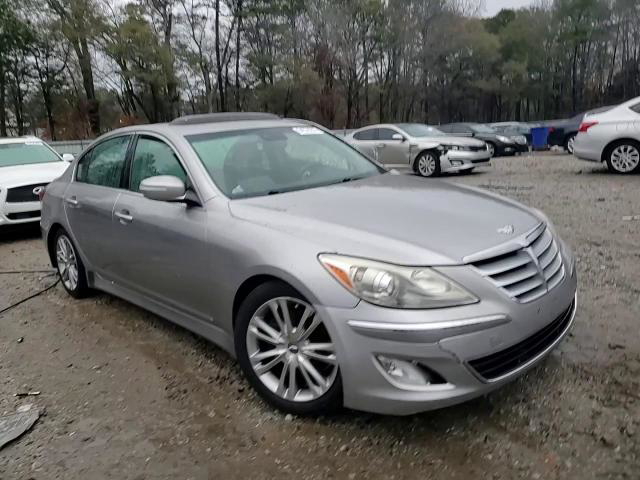 Hyundai Genesis 2012