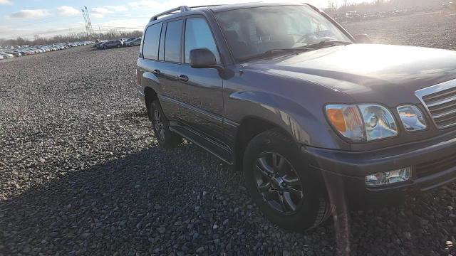 Lexus LX 2005