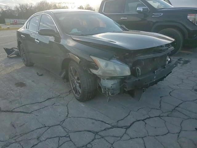 Nissan Maxima 2012
