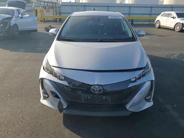 Toyota Prius 2021