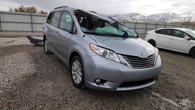 Toyota Sienna 2012