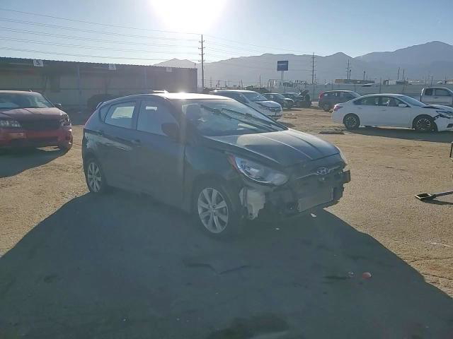 Hyundai Accent 2012