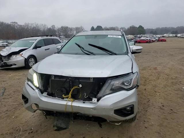 Nissan Pathfinder 2018
