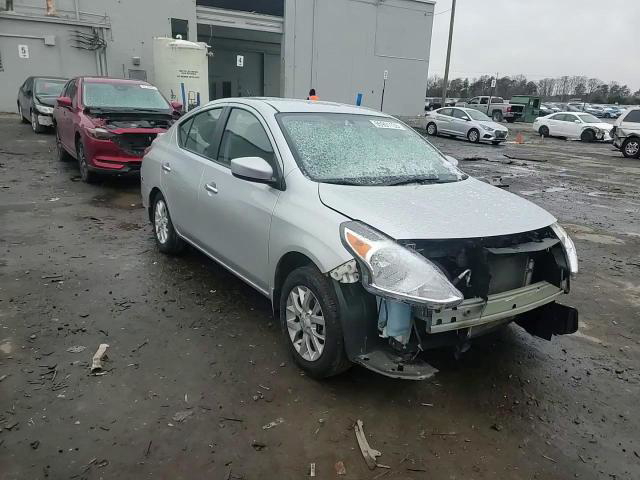Nissan Versa 2015