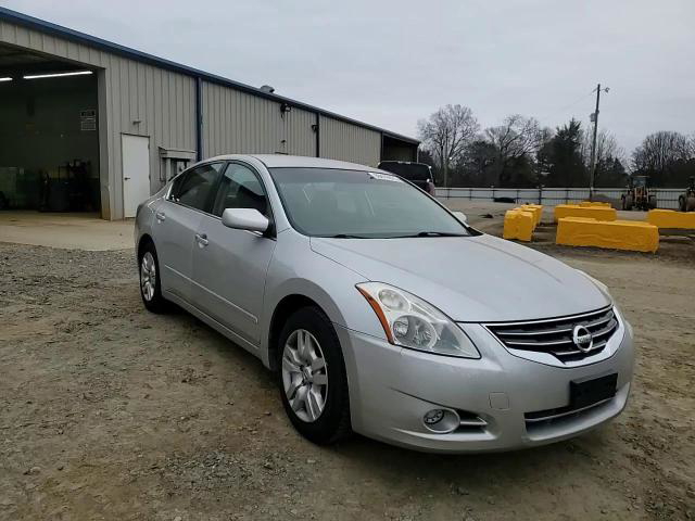 Nissan Altima 2011