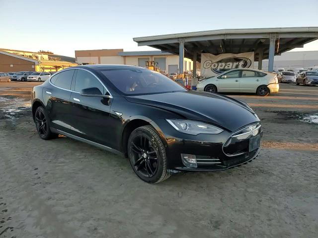 Tesla Model S 2016
