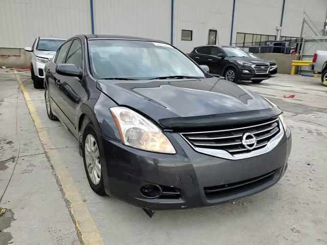 Nissan Altima 2012