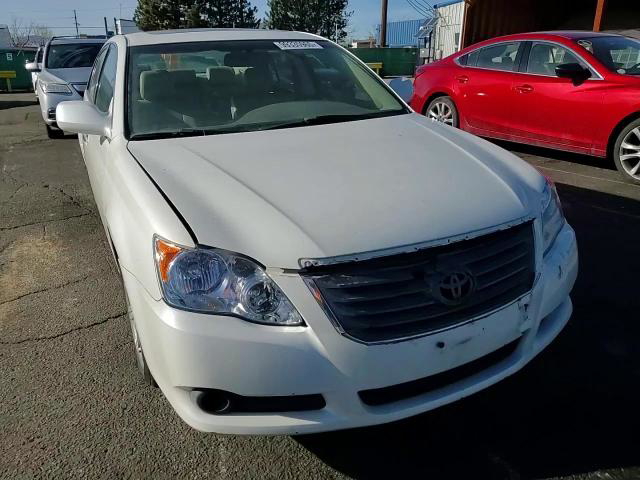 Toyota Avalon 2008