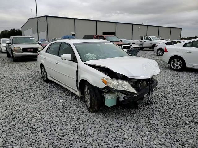 Toyota Avalon 2012
