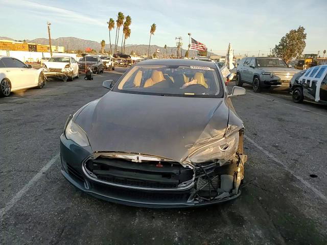 Tesla Model S 2013