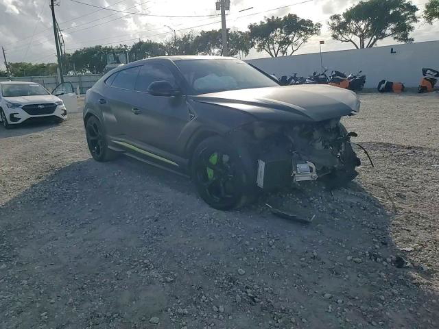 Lamborghini Urus 2021