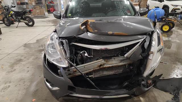 Nissan Versa 2018
