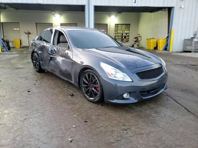 Infiniti G 2012