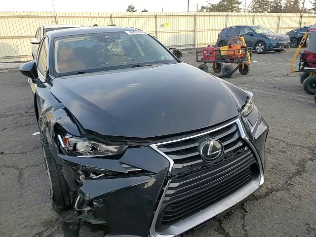 Lexus IS 2020