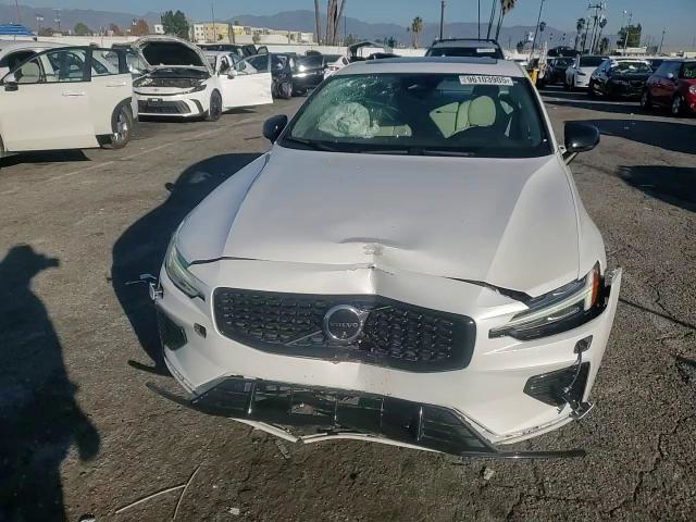 Volvo S60 2024