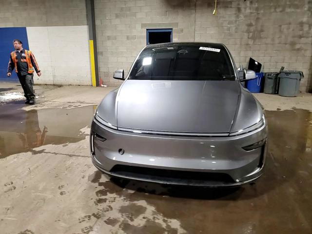 Tesla Model Y 2026