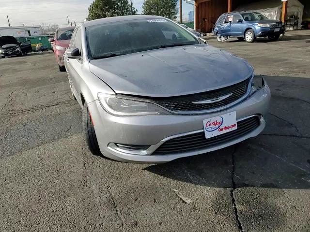 Chrysler 200 2016