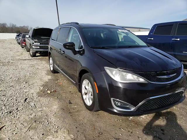 Chrysler Pacifica 2017