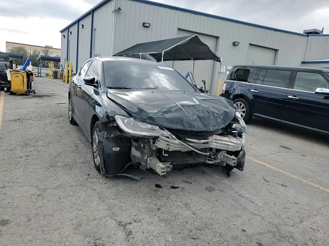 Chrysler 200 2016