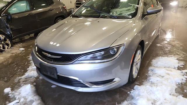 Chrysler 200 2016