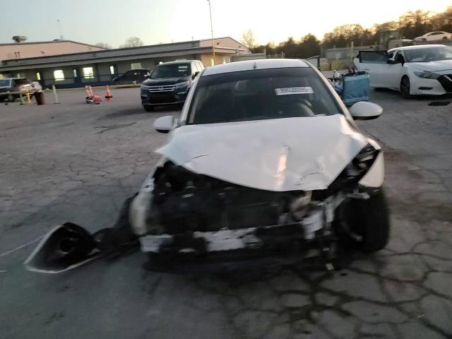 Mazda 2 2014