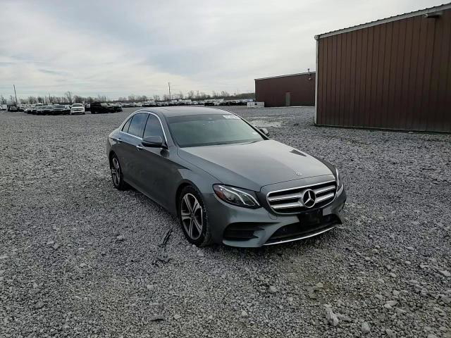 Mercedes-Benz  2018