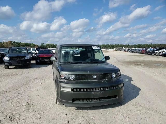 Scion xB 2005