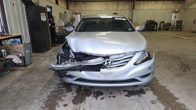 Hyundai Sonata 2011
