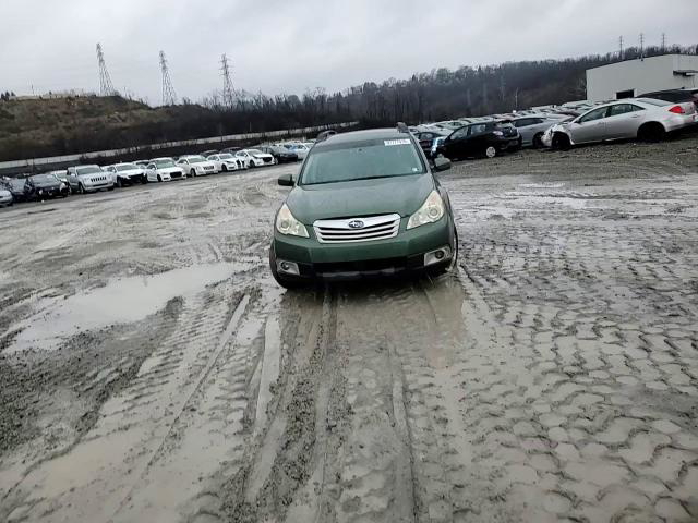 Subaru Outback 2011