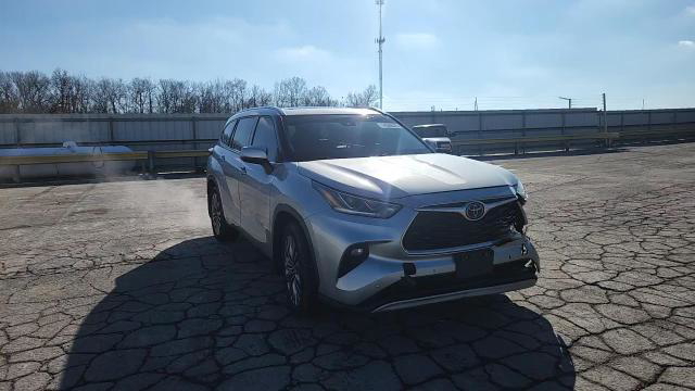 Toyota Highlander 2020