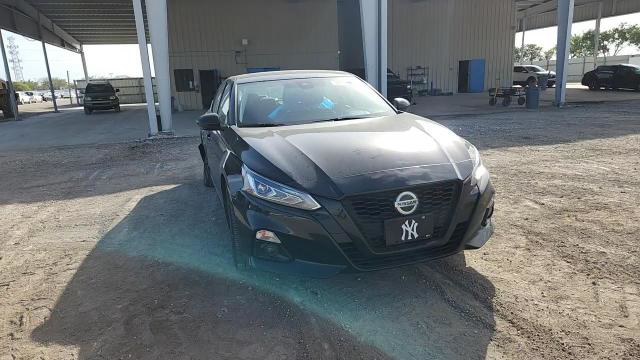 Nissan Altima 2022