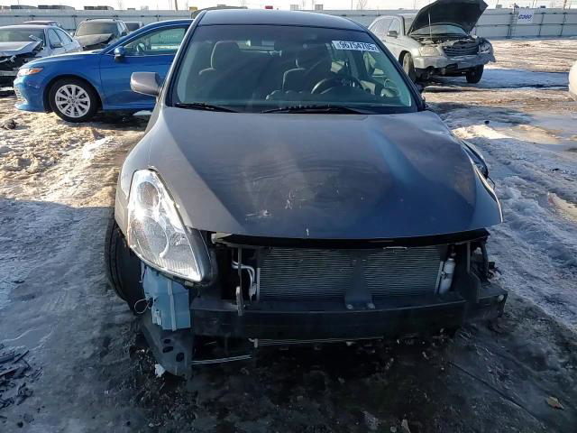 Nissan Altima 2010