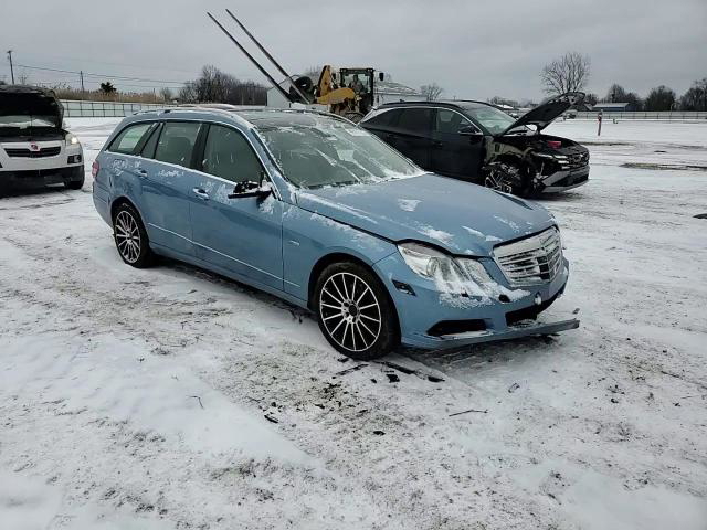 Mercedes-Benz  2012