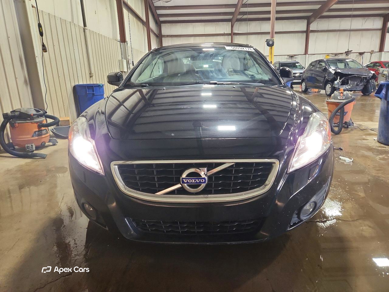 Volvo C70 2012