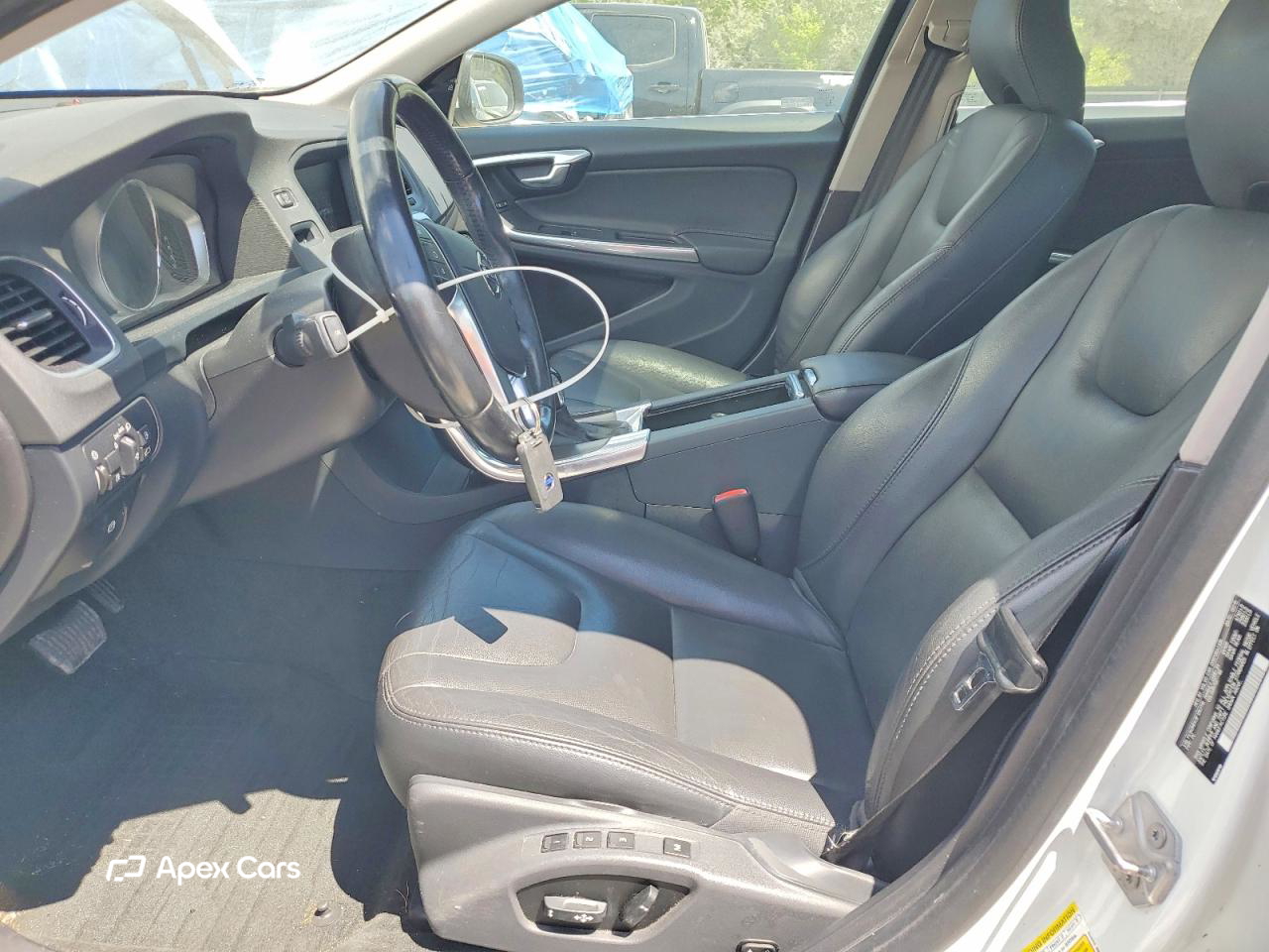 Volvo V60 2015