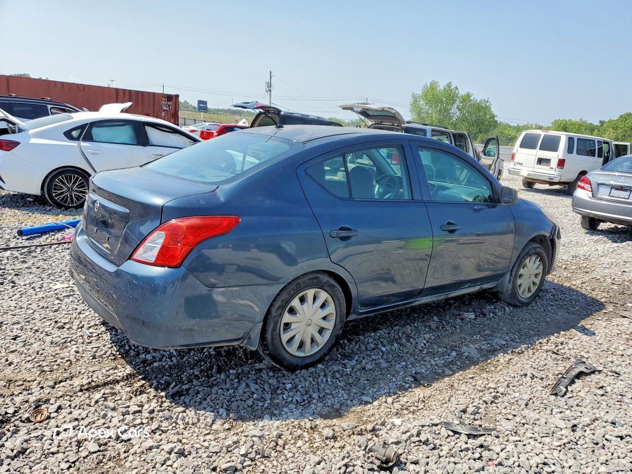 Nissan Versa 2015