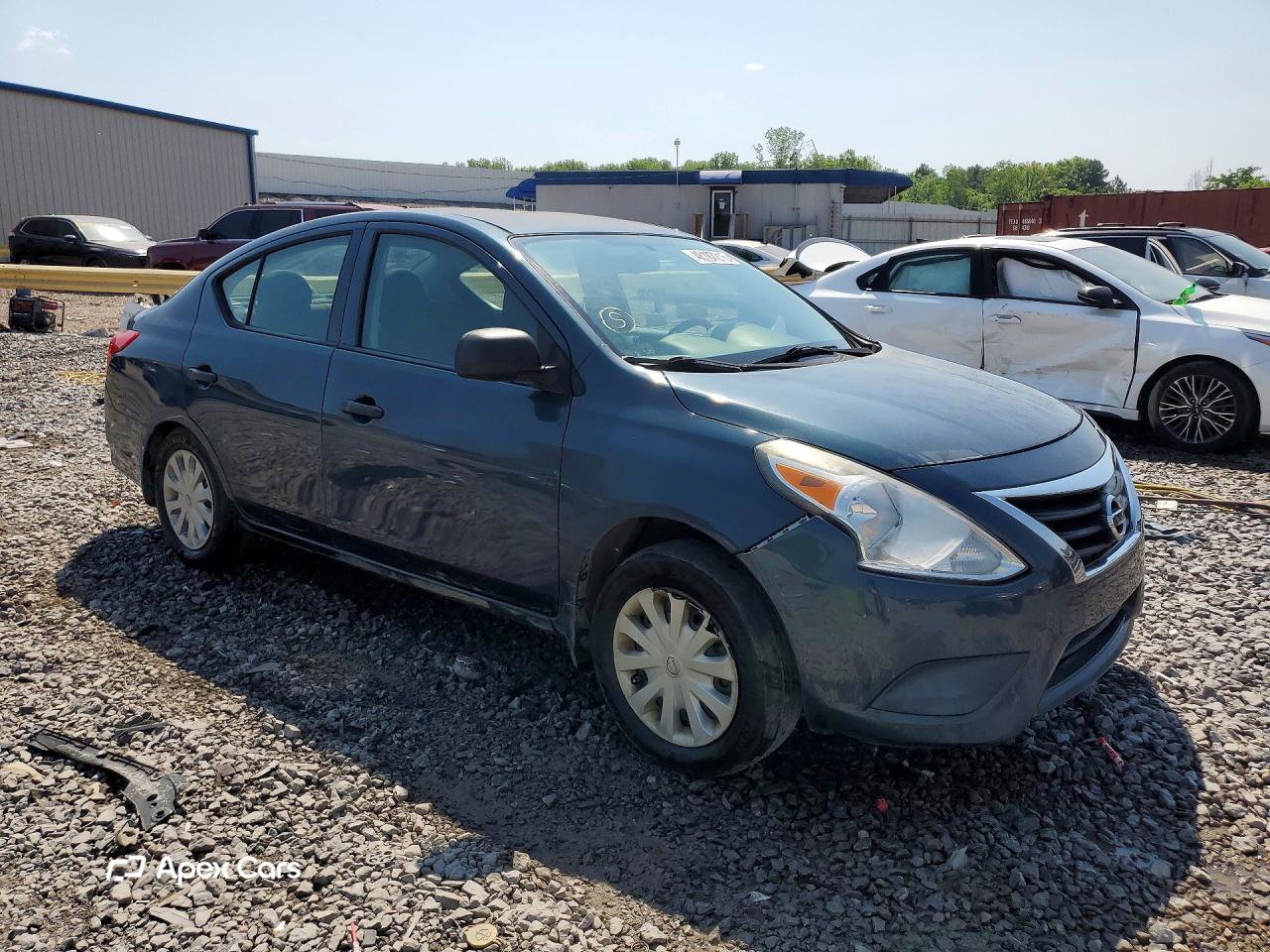 Nissan Versa 2015