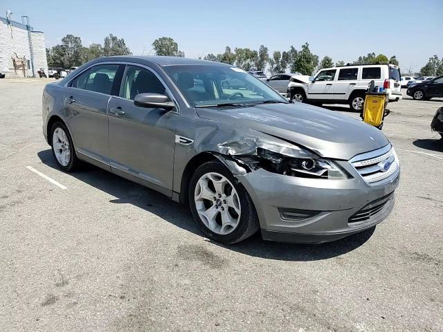 Ford Taurus 2011