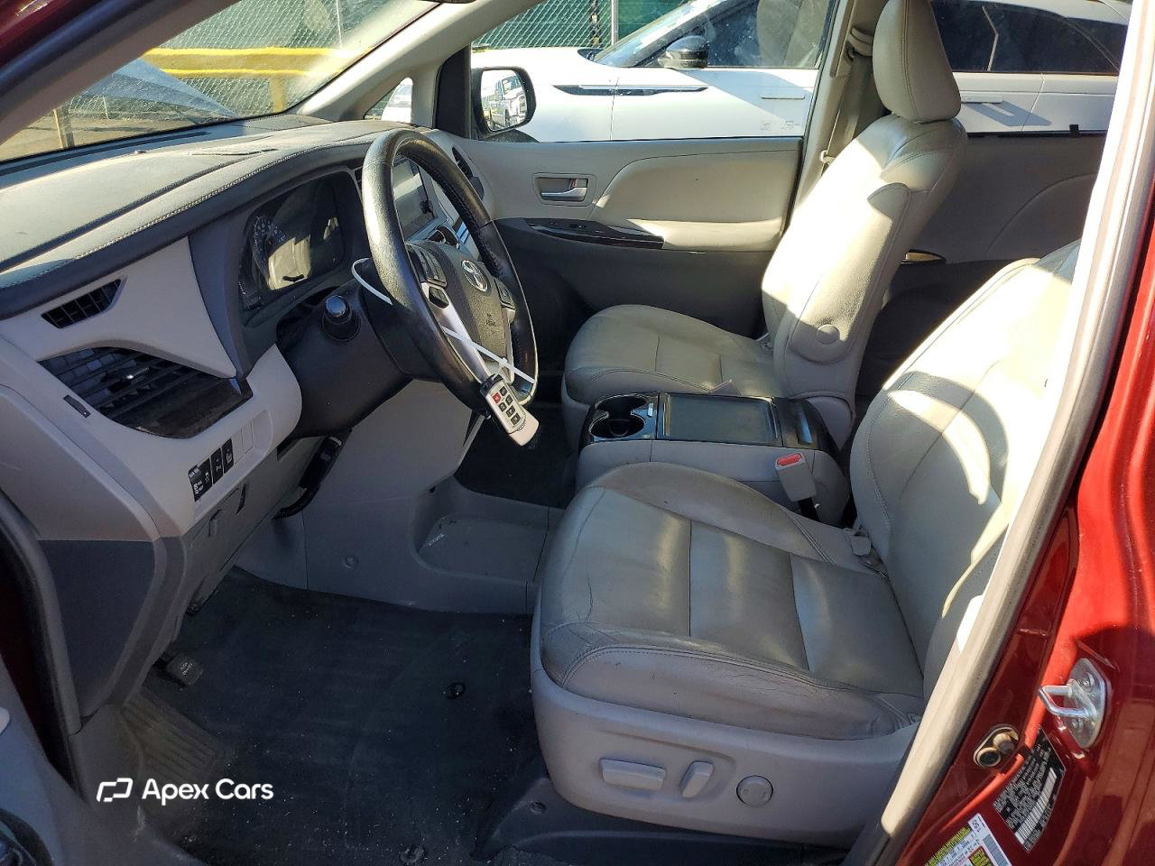 Toyota Sienna 2015