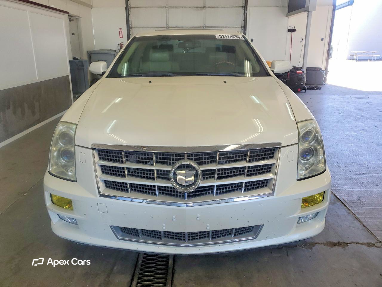 Cadillac STS 2011