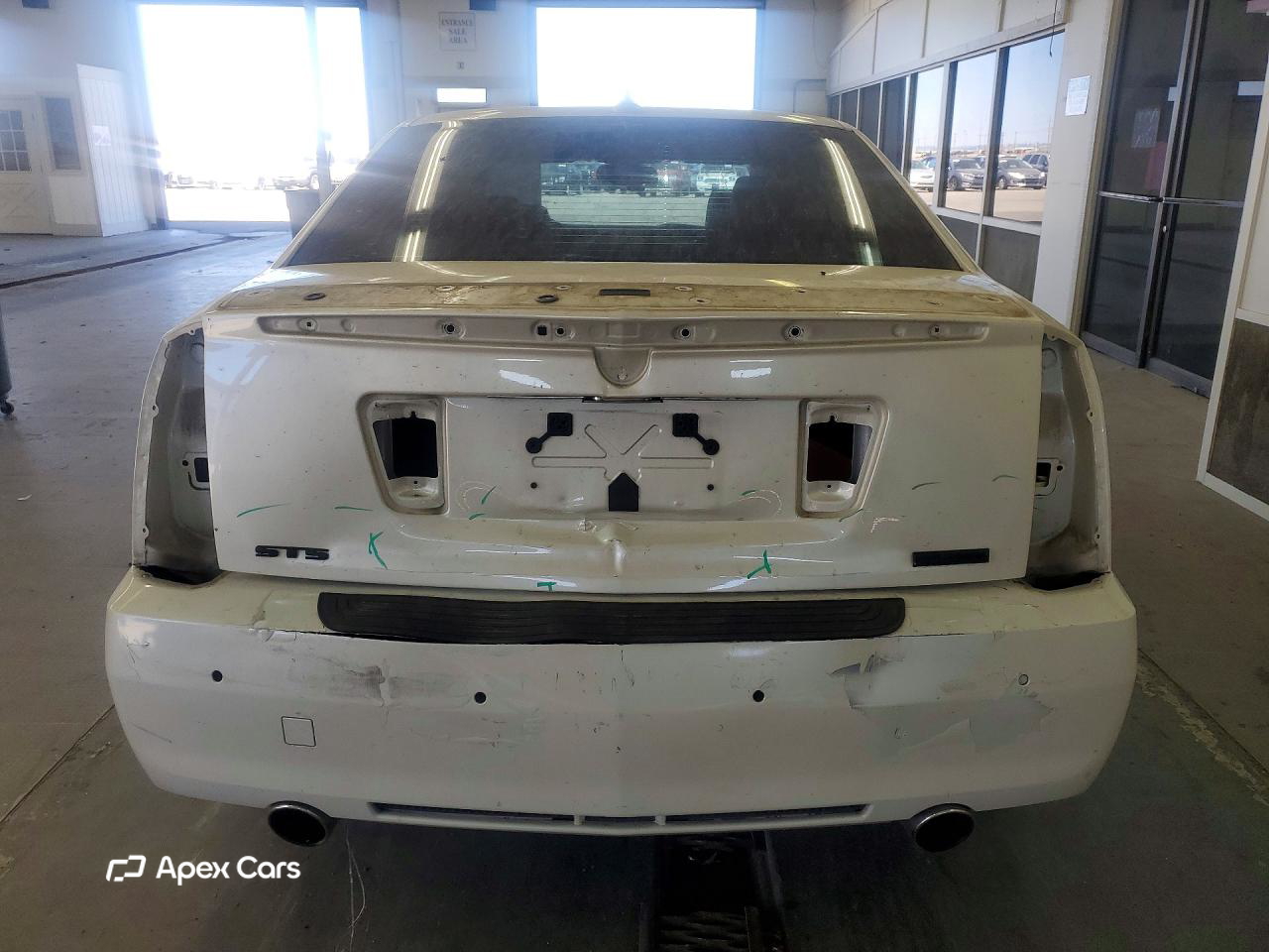 Cadillac STS 2011