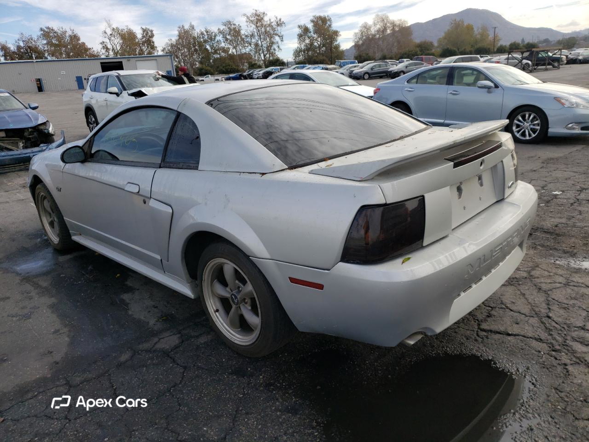 Ford Mustang 2002