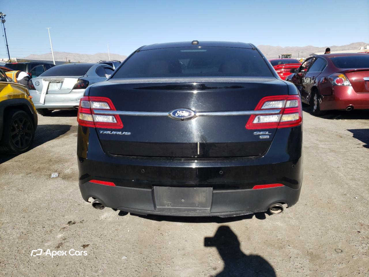 Ford Taurus 2016