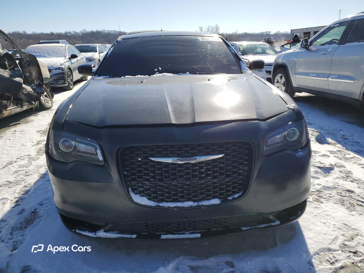 Chrysler 300 2019