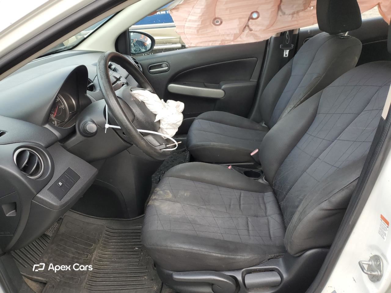 Mazda 2 2011
