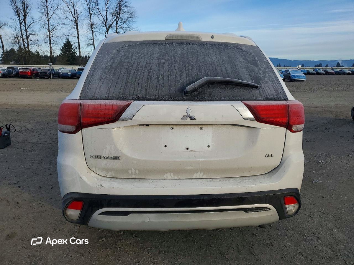Mitsubishi Outlander 2020
