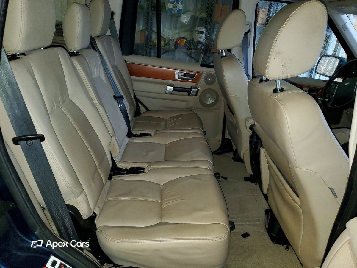 Land Rover LR4 2011